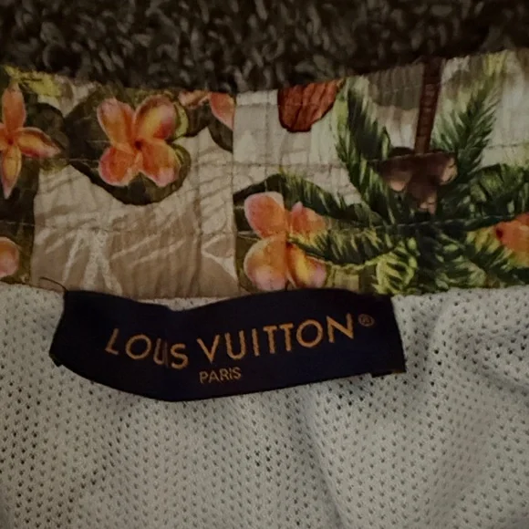 Louis Vuitton Beige Tropical surf Swim Shorts with Orange mediums worn 1 time - Picture 3 of 8